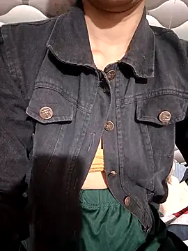 Snapshot of Rajni-Mehra chatting on 11/21/25, 05:28 Rajni-Mehra online show from 11/21/25, 05:28