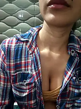 Snapshot of Rajni-Mehra chatting on 11/27/25, 05:42 Rajni-Mehra online show from 11/27/25, 05:42