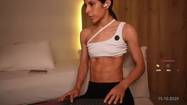 veronica mendez1 online show from 10/15/25, 11:16