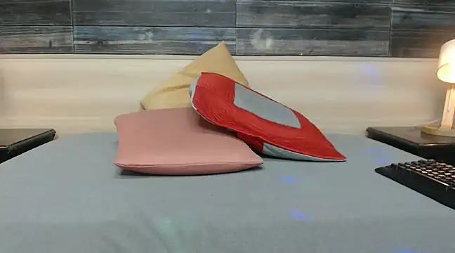 nahomibecker online show from 01/25/25, 11:44