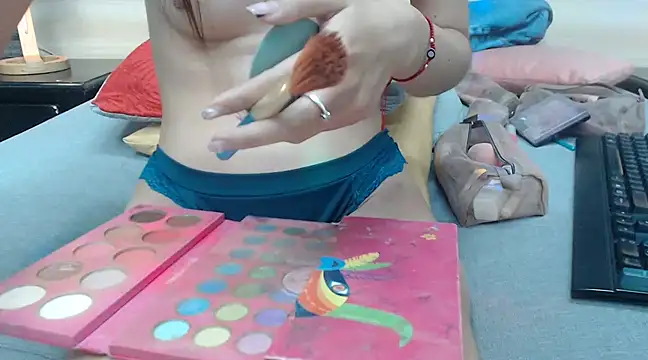 nahomibecker online show from 02/04/25, 01:13