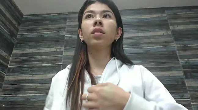 nahomibecker online show from 02/10/25, 12:08