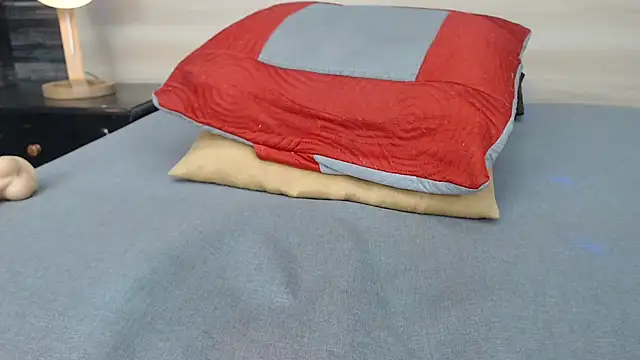 nahomibecker online show from 03/15/25, 03:06