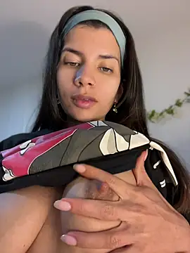 adop me   online show from 04/12/26, 03:11