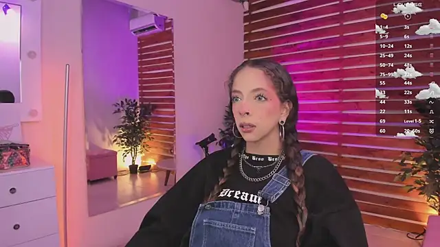 Sapphire Venuss online show from 11/19/25, 12:43