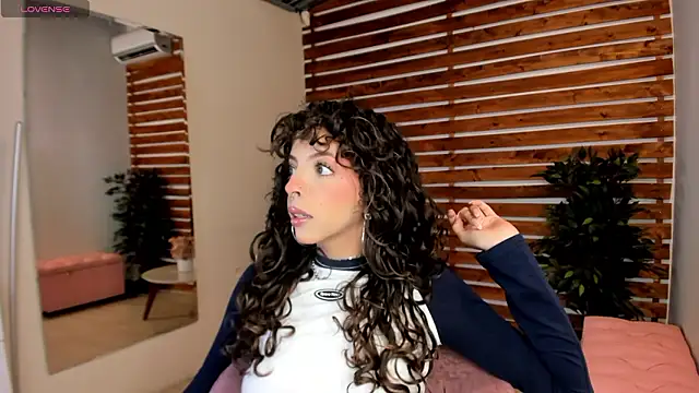 Sapphire Venuss online show from 01/14/26, 12:49