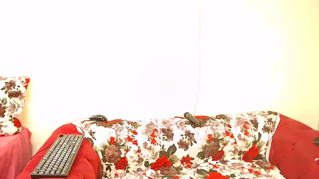 SweetHotLipsX39 online show from 09/19/25, 01:34