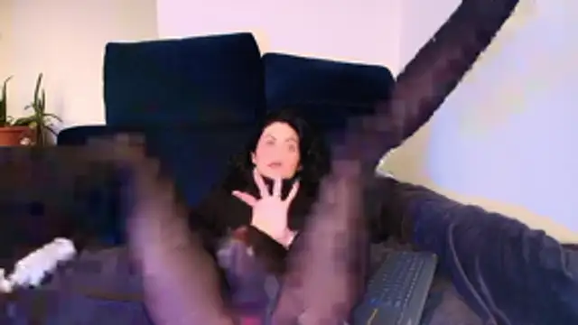 miabeautyxx online show from 11/03/25, 06:20