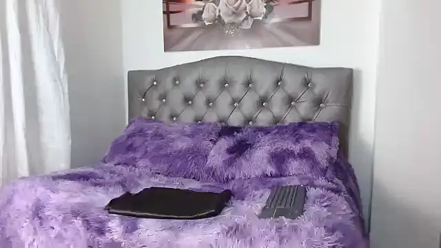 Snapshot of lily_f00x chatting on 02/11/25, 12:48 lily f00x online show from 02/11/25, 12:48