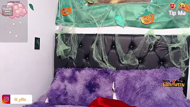 Snapshot of lily_f00x chatting on 10/14/25, 12:50 lily f00x online show from 10/14/25, 12:50