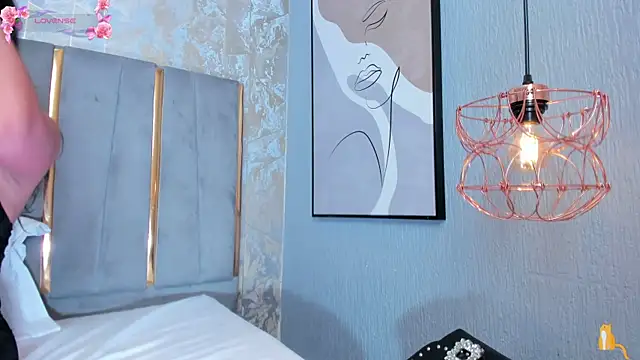 KimDevinne online show from 01/18/26, 03:10