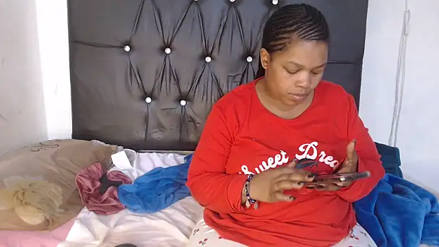 Snapshot of BigbootyNickyx chatting on 09/30/25, 01:05 BigbootyNickyx online show from 09/30/25, 01:05