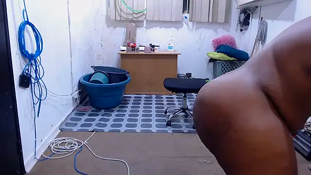 BigbootyNickyx online show from 02/05/26, 10:47