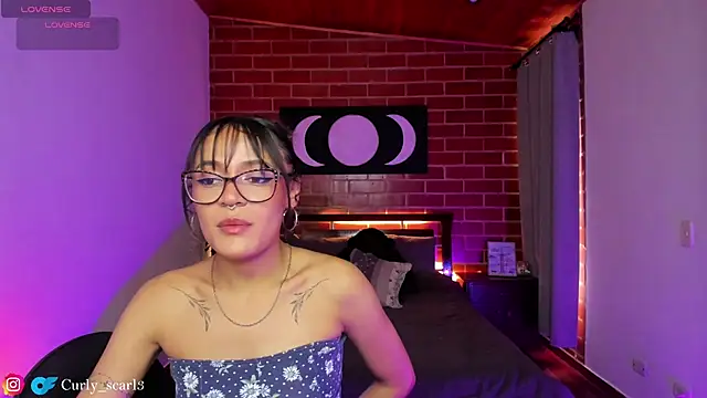 Snapshot of Scarlett_Vela13 chatting on 06/17/26, 09:05 Scarlett Vela13 online show from 06/17/26, 09:05