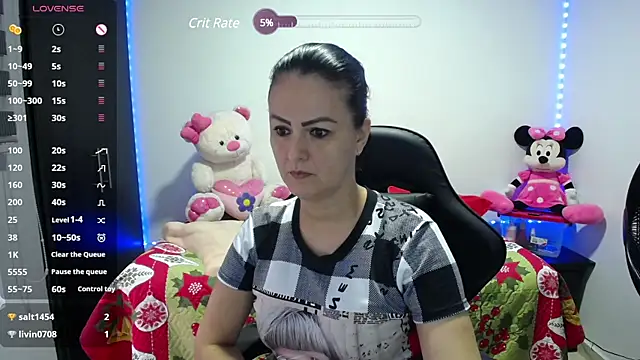 Snapshot of Sofiiaa_Cooper chatting on 12/04/24, 10:41 Sofiiaa Cooper online show from 12/04/24, 10:41