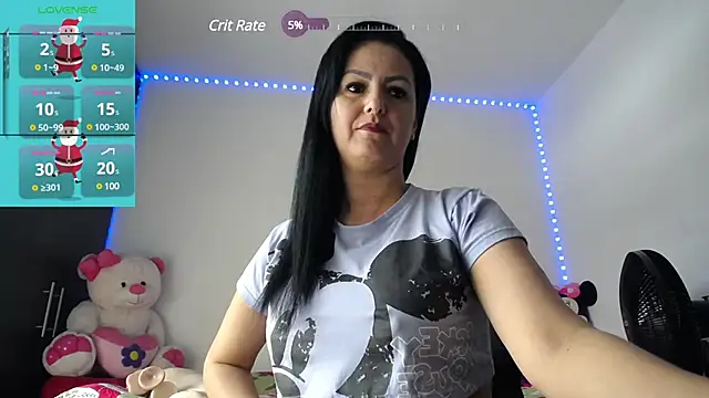 Snapshot of Sofiiaa_Cooper chatting on 12/23/24, 06:48 Sofiiaa Cooper online show from 12/23/24, 06:48