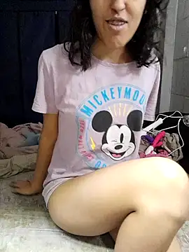 Snapshot of Sw_Mahnenwolf chatting on 10/19/25, 04:29 Sw Mahnenwolf online show from 10/19/25, 04:29