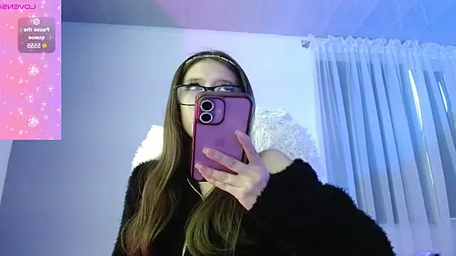 Aurora blossom   online show from 09/19/25, 08:53