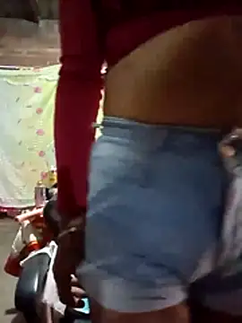 yovana13 online show from 02/16/26, 05:53