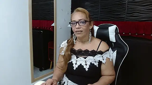 Snapshot of PervertedMature chatting on 03/02/25, 02:41 PervertedMature online show from 03/02/25, 02:41