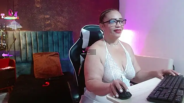 Snapshot of PervertedMature chatting on 09/20/25, 12:28 PervertedMature online show from 09/20/25, 12:28