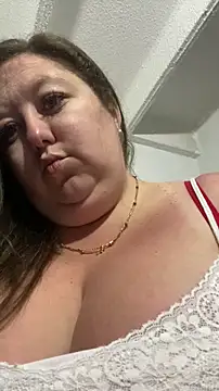 Chloee ep online show from 10/26/25, 03:56