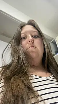 Chloee ep online show from 04/12/26, 05:01