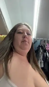 Chloee ep online show from 04/22/26, 01:01