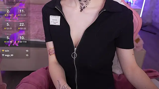 HaylaAmber online show from 12/17/24, 10:01