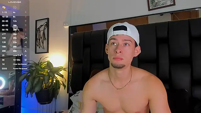 JadeSmiith  online show from 11/26/25, 10:44