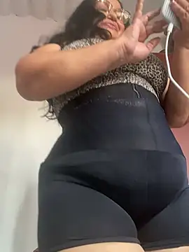 Gia Nahomi online show from 02/03/25, 09:50