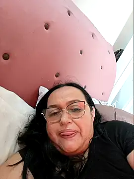 Gia Nahomi online show from 02/04/25, 03:15