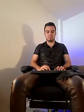 bradley colt online show from 03/11/25, 03:12