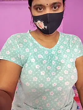 Hot Maleka online show from 10/03/25, 01:13