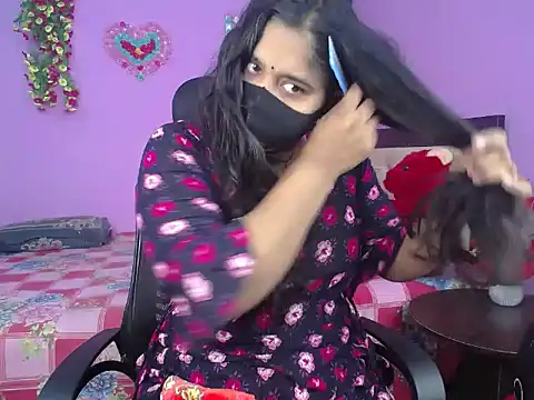 Hot Maleka online show from 01/11/26, 01:43