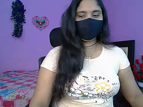 Hot Maleka online show from 04/12/26, 05:07