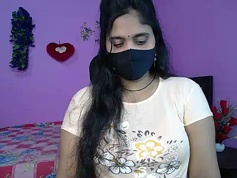 Hot Maleka online show from 04/19/26, 05:45