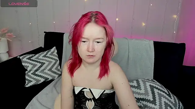 Sara Robinson online show from 12/27/24, 03:09