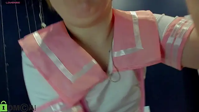 Sara Robinson online show from 11/22/25, 03:05