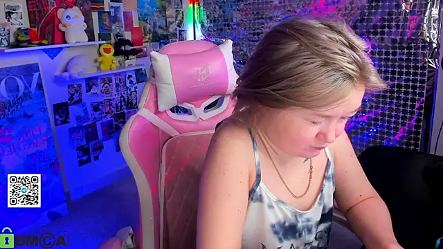 Sara Robinson online show from 04/06/26, 04:46