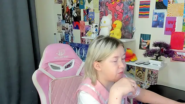 Sara Robinson online show from 07/02/26, 02:55