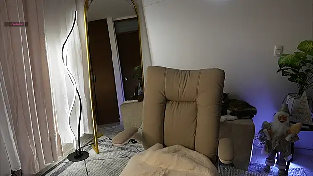 yourlilo24 online show from 11/28/25, 04:26