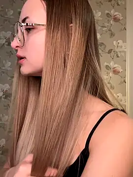 Tiffanyhunt online show from 10/10/25, 07:18