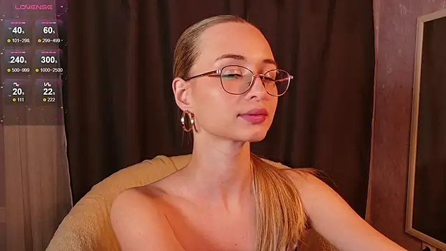 Tiffanyhunt online show from 02/18/26, 03:08