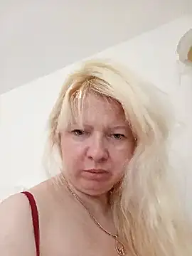 Snapshot of Lauri_scherri chatting on 07/14/26, 02:45 Lauri scherri online show from 07/14/26, 02:45