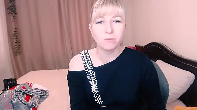 Snapshot of Incredible_Ariela chatting on 02/03/25, 11:53 Incredible Ariela online show from 02/03/25, 11:53