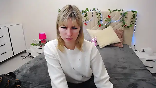 Snapshot of Incredible_Ariela chatting on 02/12/25, 09:42 Incredible Ariela online show from 02/12/25, 09:42
