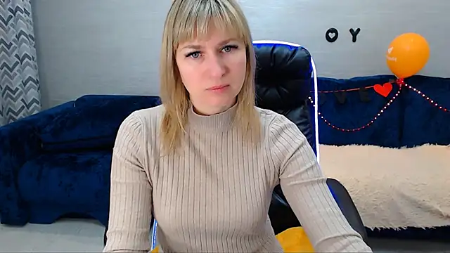 Snapshot of Incredible_Ariela chatting on 03/03/25, 08:27 Incredible Ariela online show from 03/03/25, 08:27