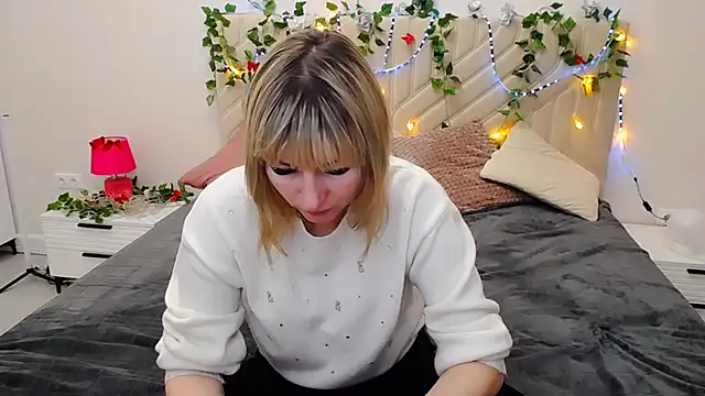 Snapshot of Incredible_Ariela chatting on 03/06/25, 10:41 Incredible Ariela online show from 03/06/25, 10:41