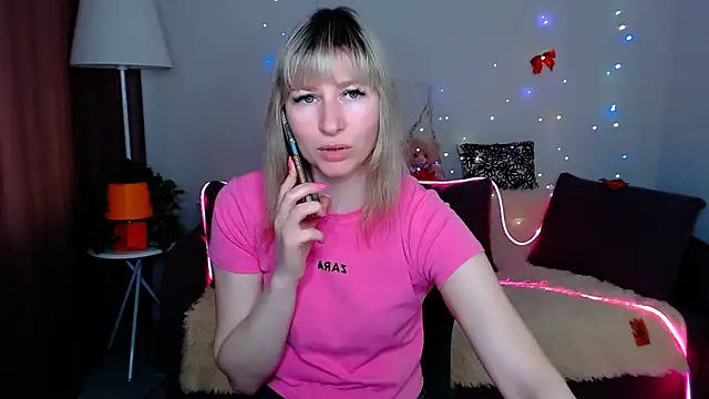 Snapshot of Incredible_Ariela chatting on 03/16/25, 11:05 Incredible Ariela online show from 03/16/25, 11:05